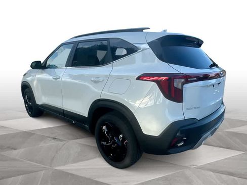 Certified 2026 Kia Seltos EX w/ EX Sunroof Package AWD/4WD image 6