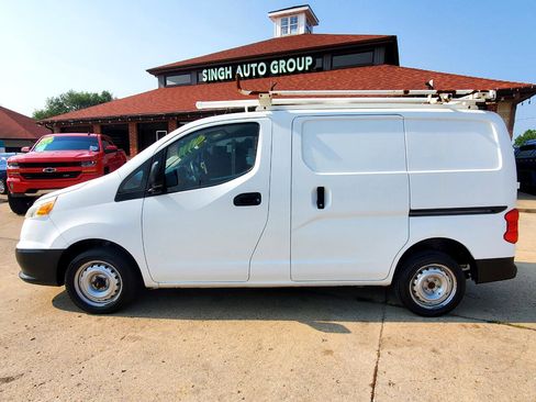 Used 2017 Chevrolet City Express LT image 4