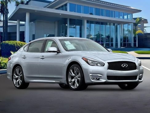 Used 2016 INFINITI Q70 L 3.7 RWD image 1