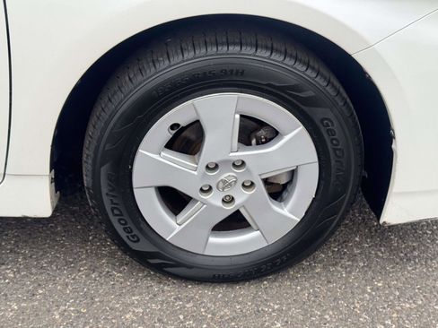 Used 2011 Toyota Prius Three image 8