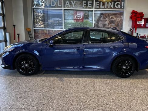 Certified 2025 Toyota Camry SE image 4