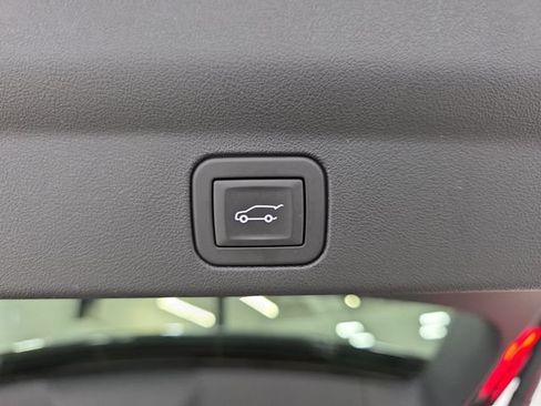 Used 2025 Cadillac Escalade IQ Luxury 2 AWD/4WD image 36