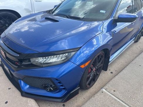 Used 2018 Honda Civic Type R image 3
