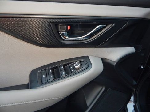 Used 2025 Subaru Legacy Premium AWD/4WD image 14