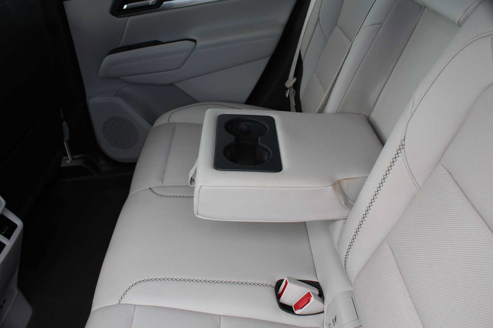 Used 2026 GMC Terrain Denali AWD/4WD image 28