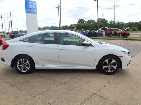 Used 2019 Honda Civic LX image 3