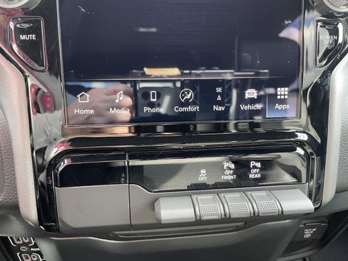 Certified 2025 RAM 1500 Laramie image 22