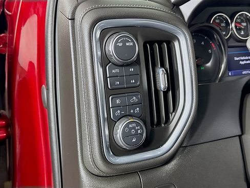 Used 2021 Chevrolet Silverado 2500 LTZ w/ LTZ Convenience Package image 18