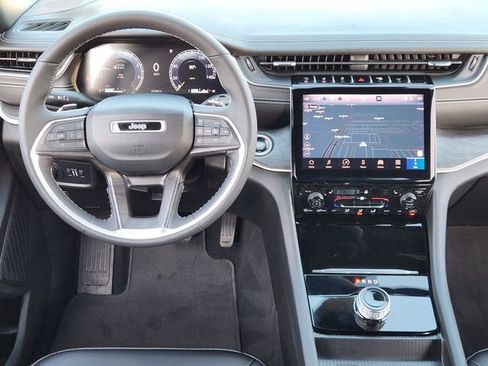 Certified 2024 Jeep Grand Cherokee L Limited image 25