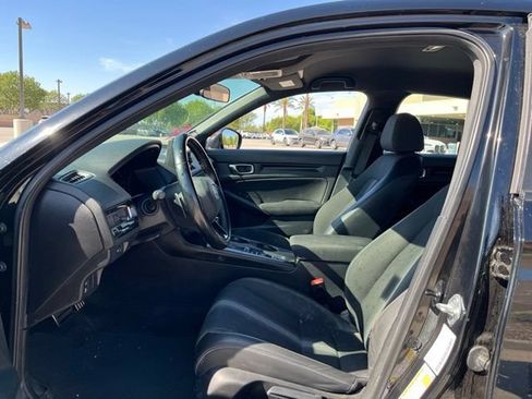 Used 2023 Honda Civic Sport image 6