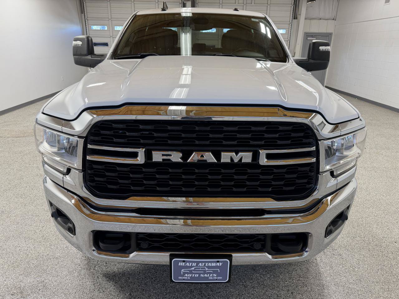 Used 2024 RAM 2500 Big Horn w/ Off Road Package AWD/4WD image 3