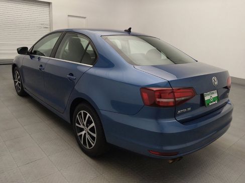Used 2017 Volkswagen Jetta SE FWD image 5