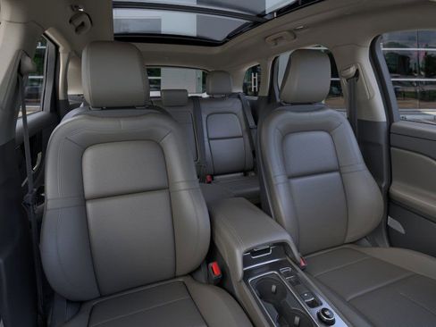 New 2025 Lincoln Corsair Grand Touring image 10