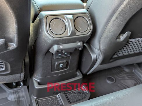 New 2025 Jeep Wrangler Unlimited Sahara AWD/4WD image 18