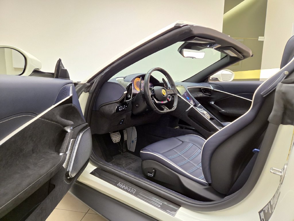 Used 2024 Ferrari Roma Spider RWD image 16