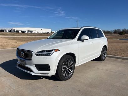 Used 2022 Volvo XC90 T6 Momentum