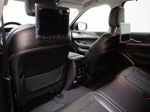 New 2024 Jeep Grand Cherokee Limited 4xe w/ Luxury Tech Group II image 19