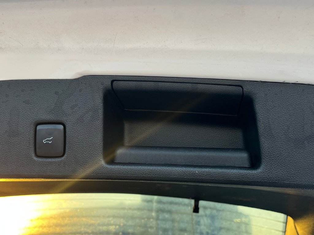 Used 2023 Ford Escape ST-Line w/ Tech Pack #1 FWD image 8