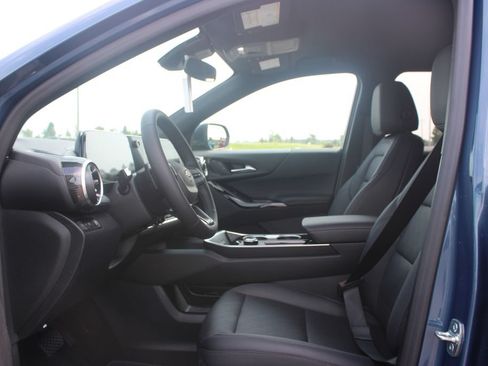 New 2027 Chevrolet Equinox LT w/ Convenience Package II FWD image 23