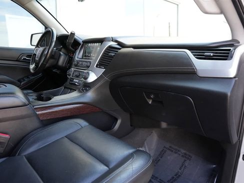 Used 2020 GMC Yukon SLT w/ Premium Edition image 22