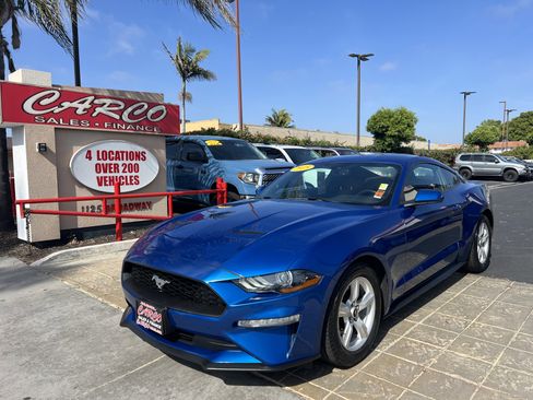 Used 2018 Ford Mustang Coupe image 4