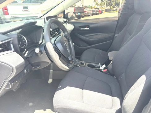 Used 2020 Toyota Corolla LE FWD image 9