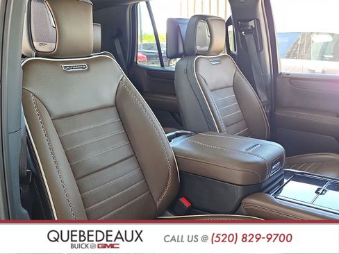 Used 2025 GMC Yukon Denali Ultimate AWD/4WD image 32