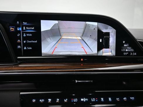 Used 2023 Cadillac Escalade Luxury RWD image 11