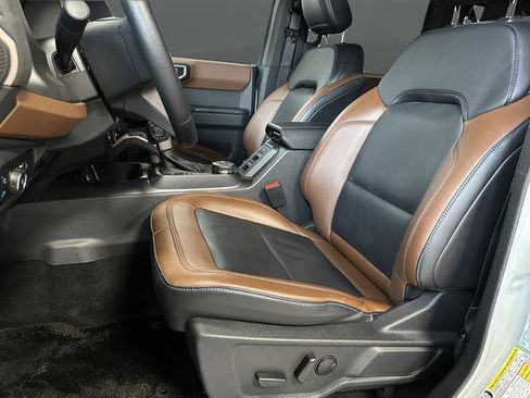 Used 2024 Ford Bronco Outer Banks w/ Sasquatch Package image 4