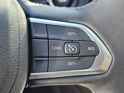 New 2026 Jeep Compass Latitude image 16