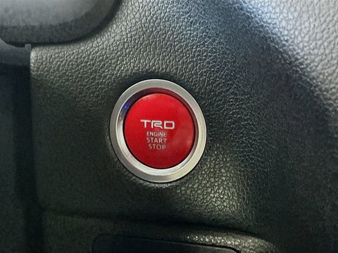 Used 2022 Toyota Tundra Limited w/ TRD Off-Road Package AWD/4WD image 27