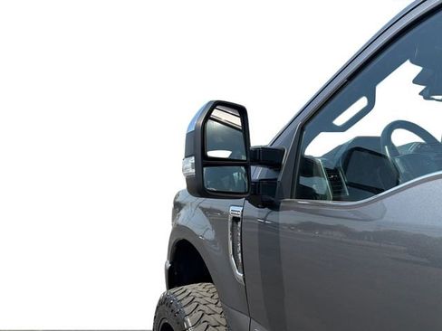 Used 2022 Ford F350 Platinum image 30