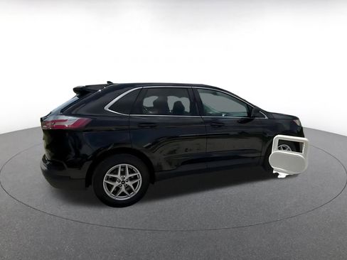 Used 2024 Ford Edge SEL image 15