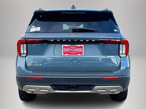 New 2025 Ford Explorer Active w/ Active Comfort Package image 3