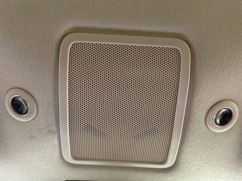 Used 2018 Tesla Model S 75D image 36