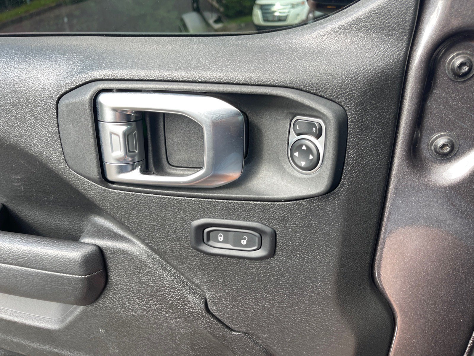 Used 2025 Jeep Wrangler Unlimited Sport S 4xe AWD/4WD image 8