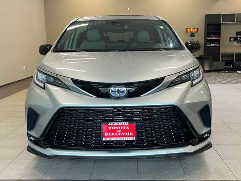 Certified 2024 Toyota Sienna XSE image 10