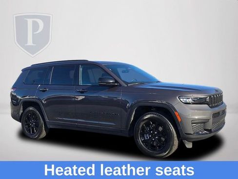 Used 2024 Jeep Grand Cherokee L Laredo image 2
