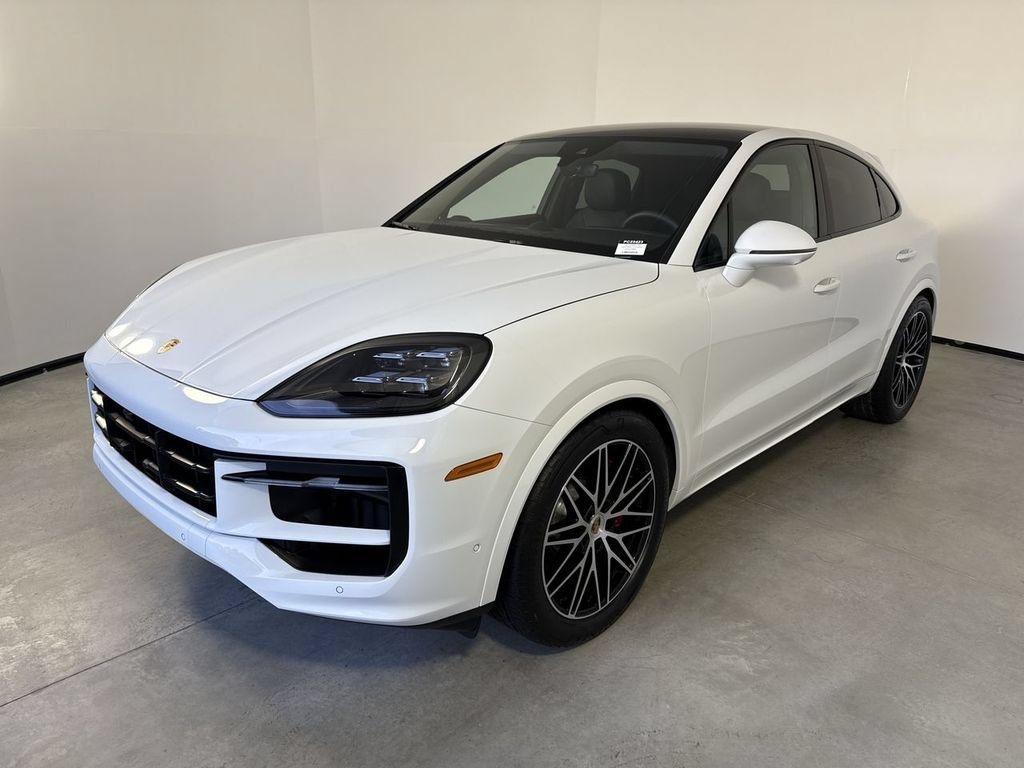 Used 2025 Porsche Cayenne S AWD/4WD image 1