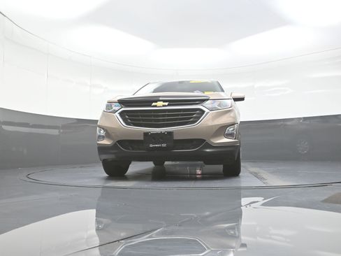 Used 2018 Chevrolet Equinox LT w/ Sun & Infotainment Package AWD/4WD image 10