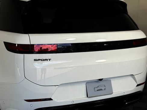New 2026 Land Rover Range Rover Sport Dynamic SE AWD/4WD image 16