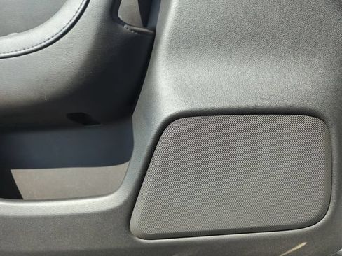 Used 2013 Lincoln MKS FWD image 33