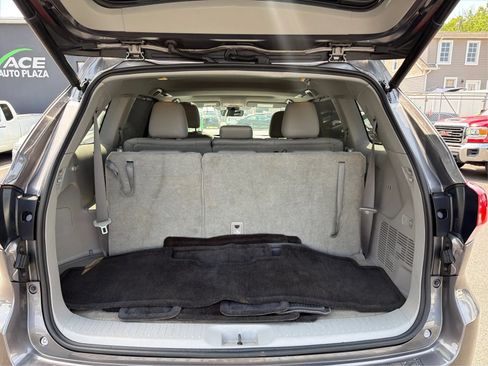 Used 2018 Toyota Highlander XLE w/ Protection Package #3 AWD/4WD image 13
