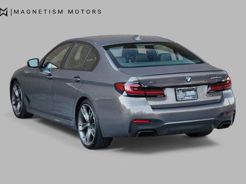 Used 2022 BMW M550i xDrive image 9