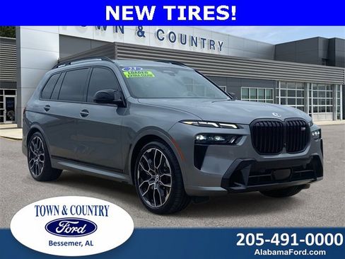 Used 2023 BMW X7 M60i image 1