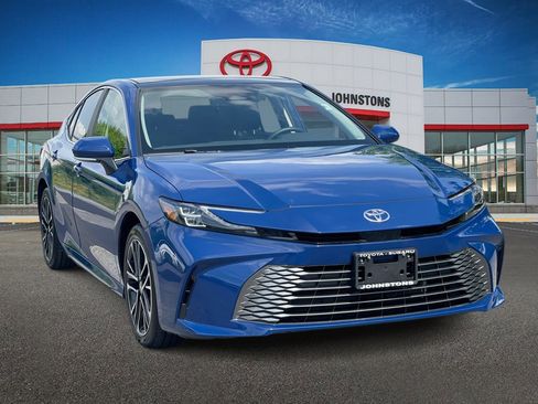 Certified 2025 Toyota Camry XLE AWD/4WD image 1