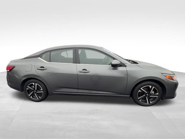 Used 2025 Nissan Sentra SV FWD image 7