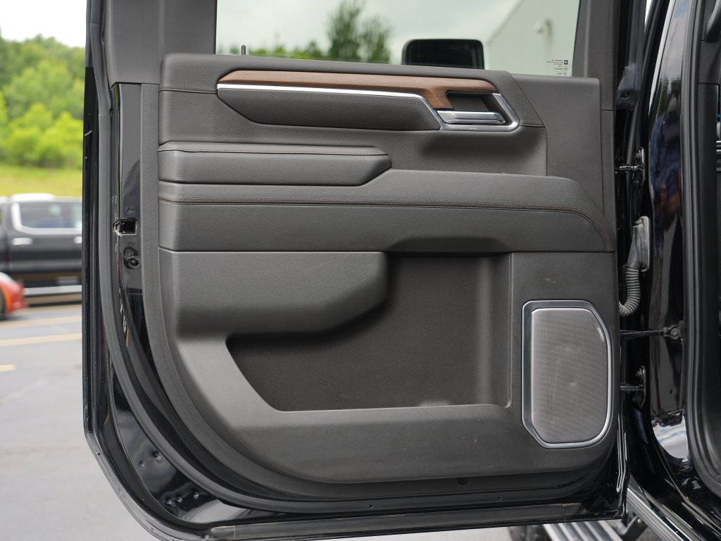 Certified 2024 Chevrolet Silverado 3500 High Country w/ High Country Premium Package AWD/4WD image 19