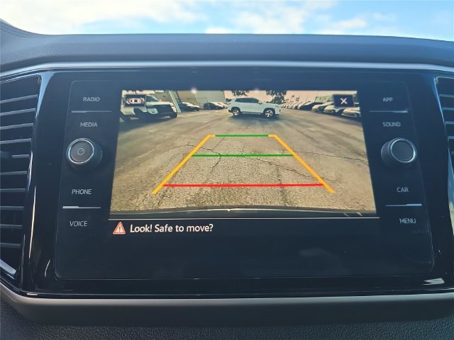 Used 2022 Volkswagen Atlas Cross Sport SE FWD image 19