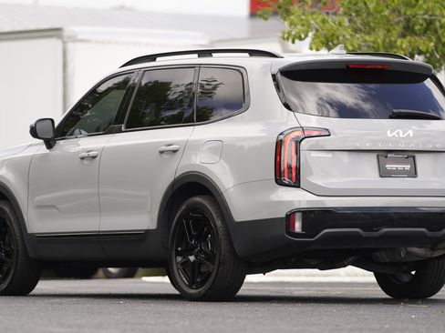 Used 2024 Kia Telluride EX X-Line AWD/4WD image 3